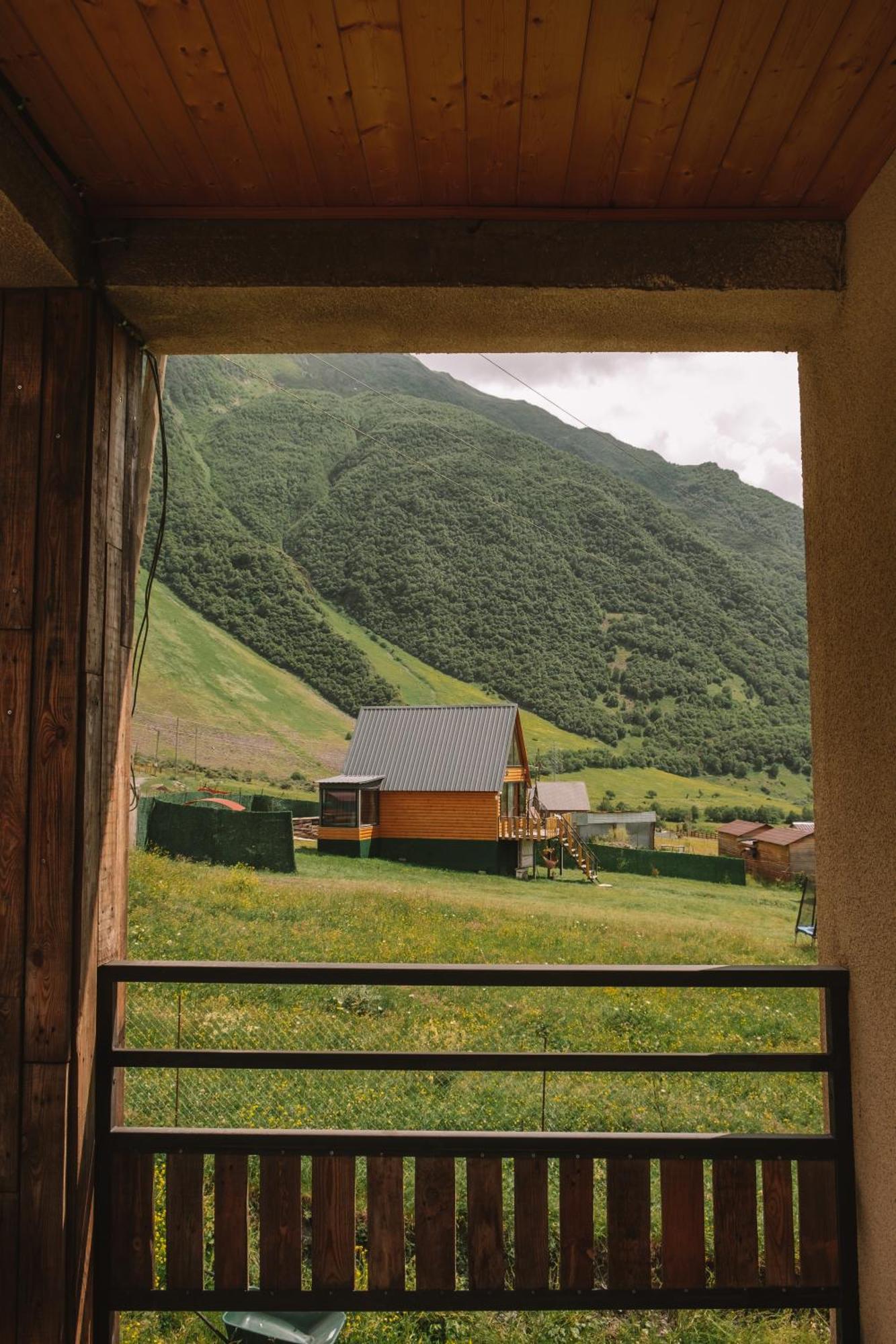 Arte In Kazbegi 호텔 외부 사진